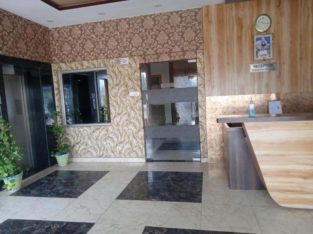 Hotel Siddharth By Wb Economy Jaunpur Buitenkant foto